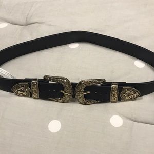 Double buckle leather belt in black and gold